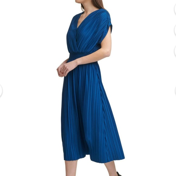 DKNY Pleated Smocked Waist Dress :: NWOT - Picture 3 of 9